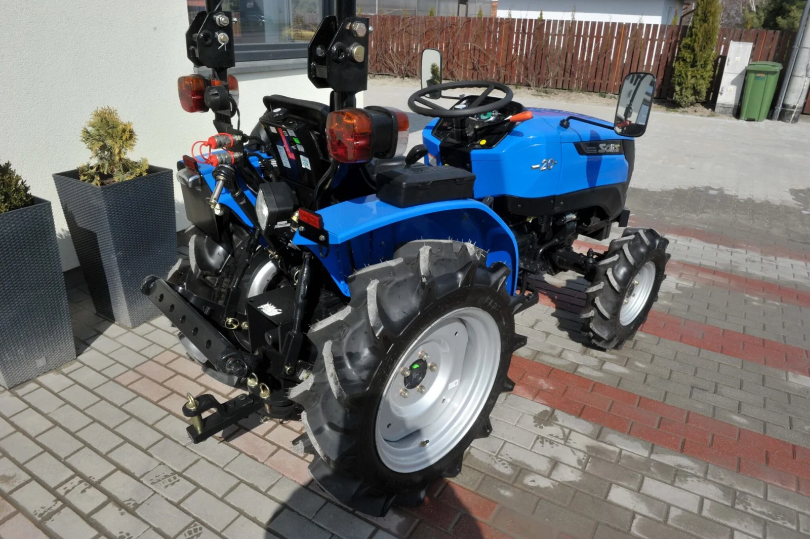 Solis 20 4×4 – 18 CV - Image 14