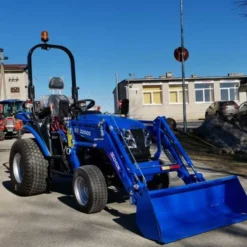 Solis 26 (9+9) mit Frontlader