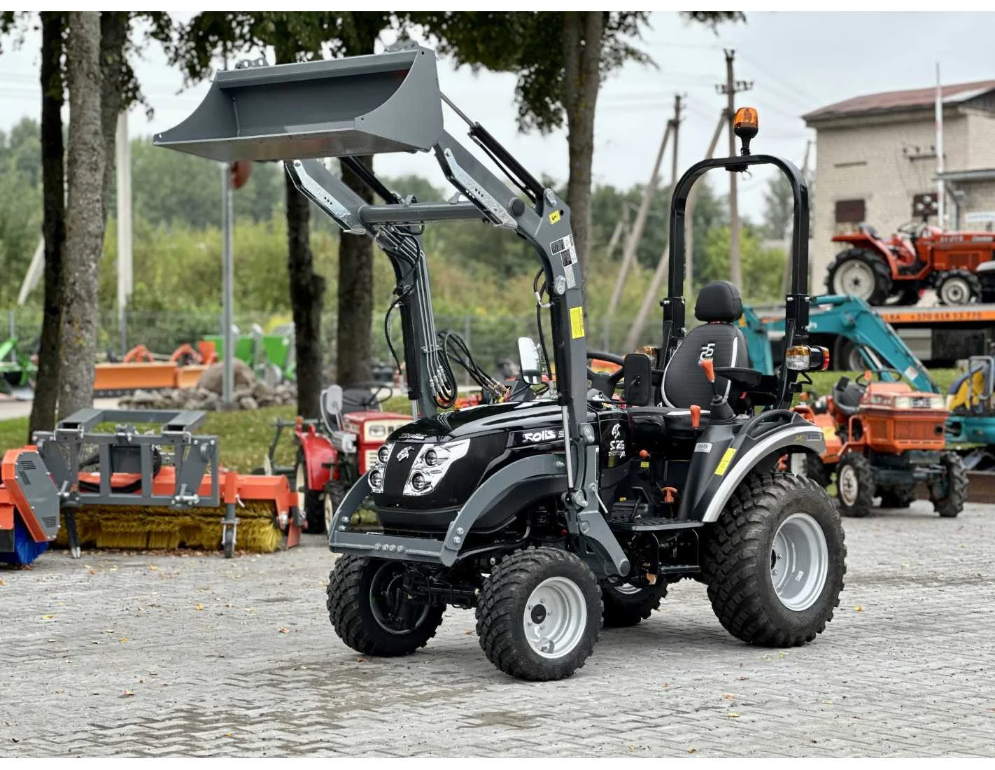 SOLIS S26 (9+9) mit Frontlader (Limited Edition) - Image 2