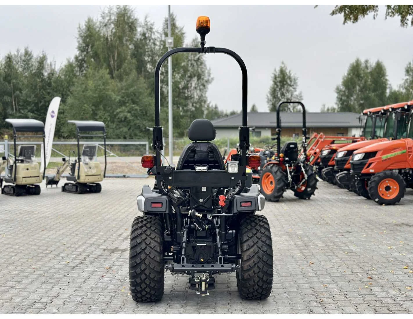 SOLIS S26 (9+9) mit Frontlader (Limited Edition) - Image 12