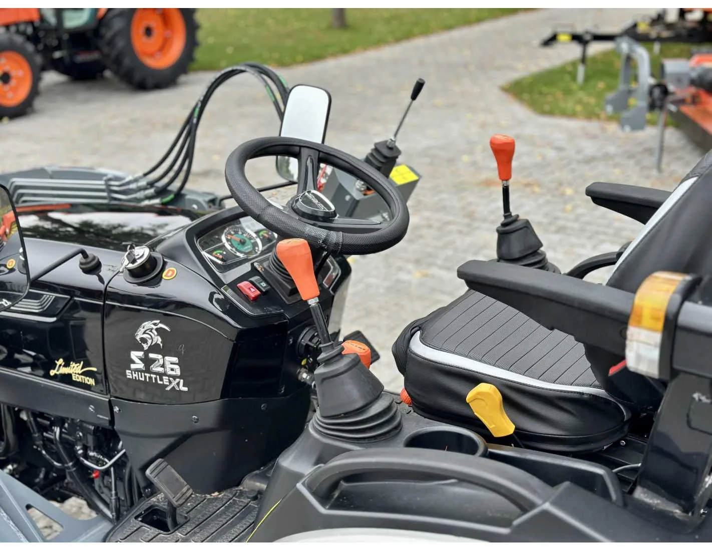 SOLIS S26 (9+9) mit Frontlader (Limited Edition) - Image 15