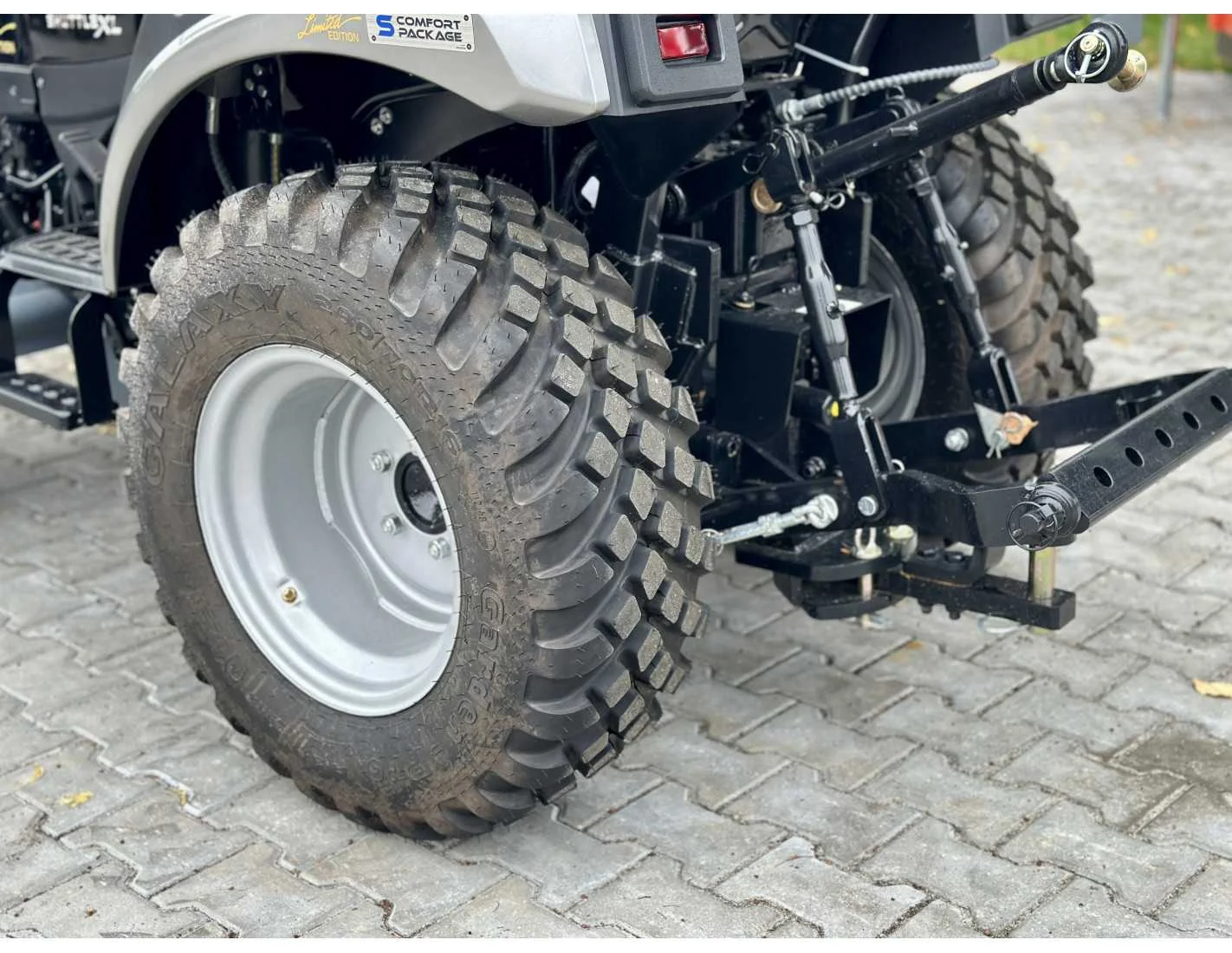 SOLIS S26 (9+9) mit Frontlader (Limited Edition) - Image 17