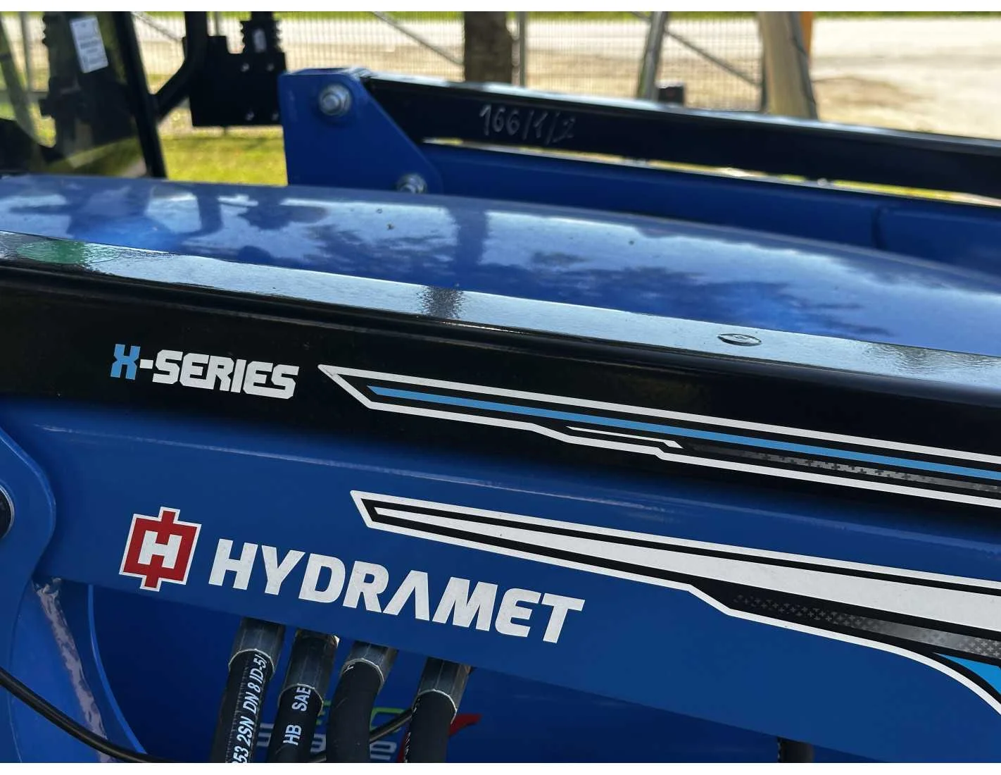 SOLIS S26 HST mit Frontlader und Schaufel - Image 16